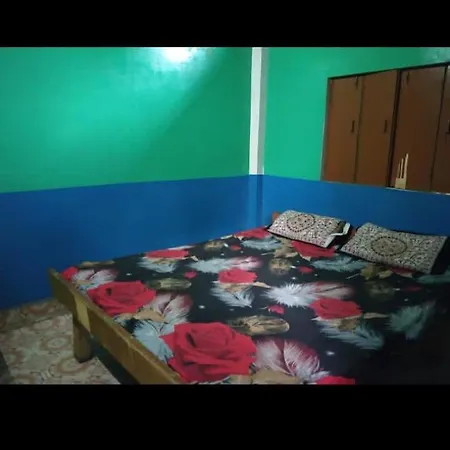 Yatri Niwas Home Stay Varanasi Exterior photo